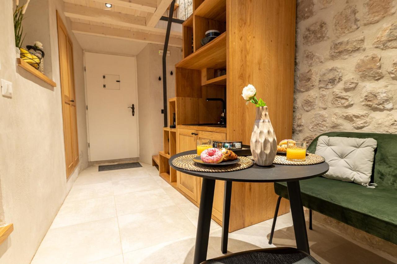 Superior 1 Bedroom Apartment Gabriela Next To Buza Beach Дубровник Екстериор снимка