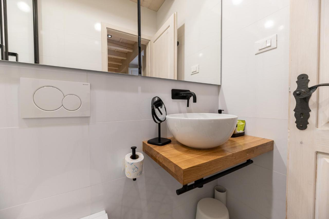 Superior 1 Bedroom Apartment Gabriela Next To Buza Beach Дубровник Екстериор снимка
